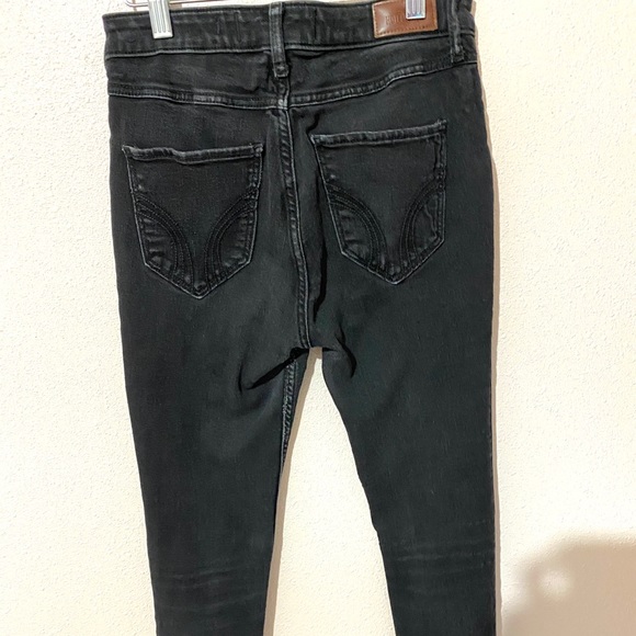 Black High Rise Skinny jeans - Picture 3 of 5